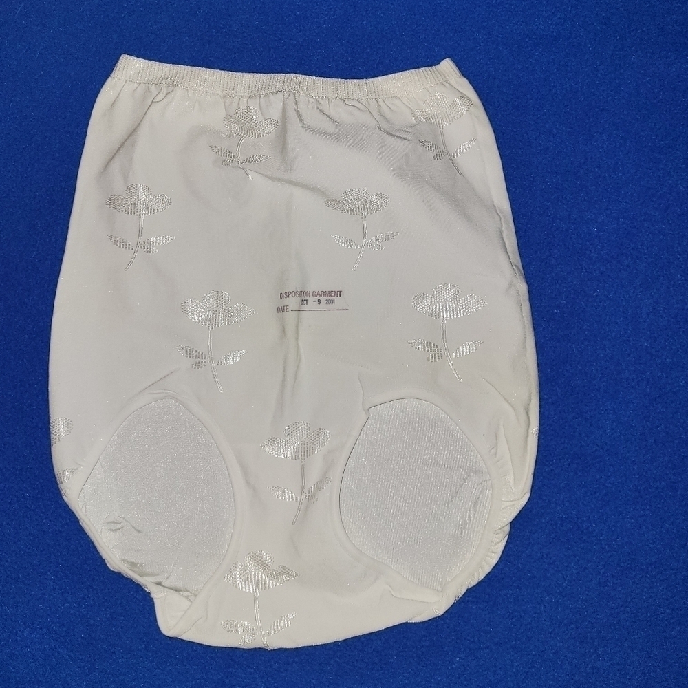 Barely there sample SHAPE wear 4269 small